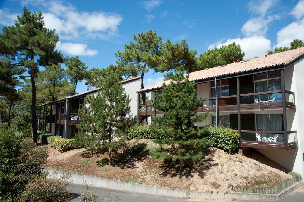 Azureva Ronce Les Bains Hotel Exterior photo