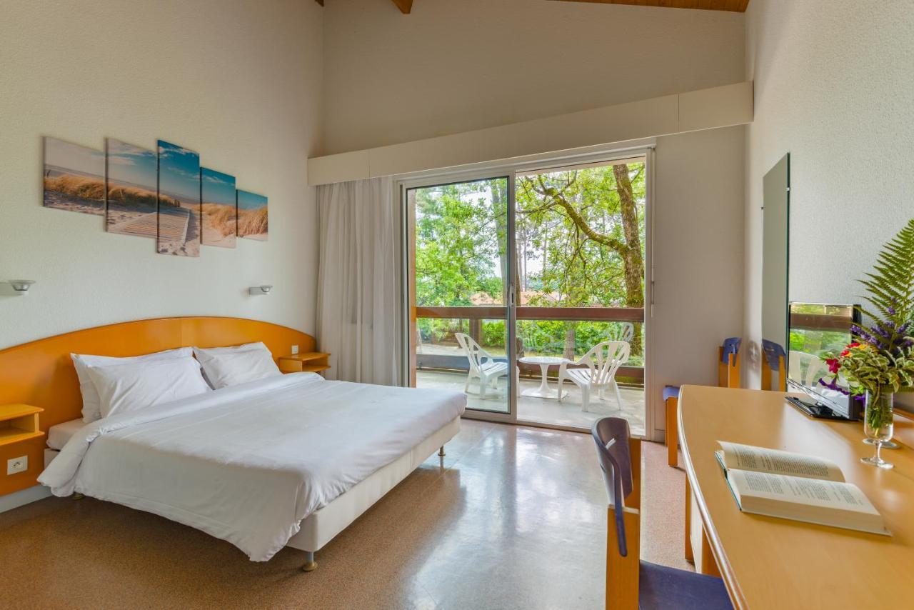 Azureva Ronce Les Bains Hotel Exterior photo